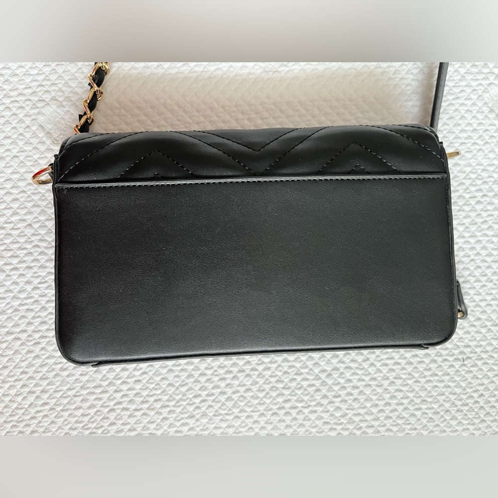 Black Quilted Shoulder Bag - Picture 4 of 8